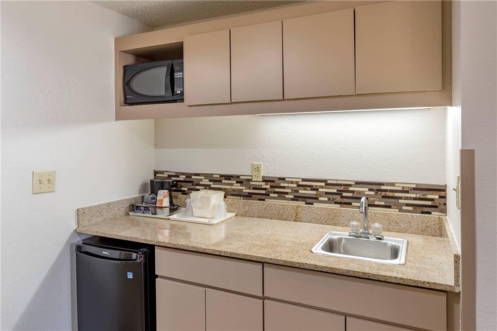 Comfort Inn Greensboro Kernersville - photo 16