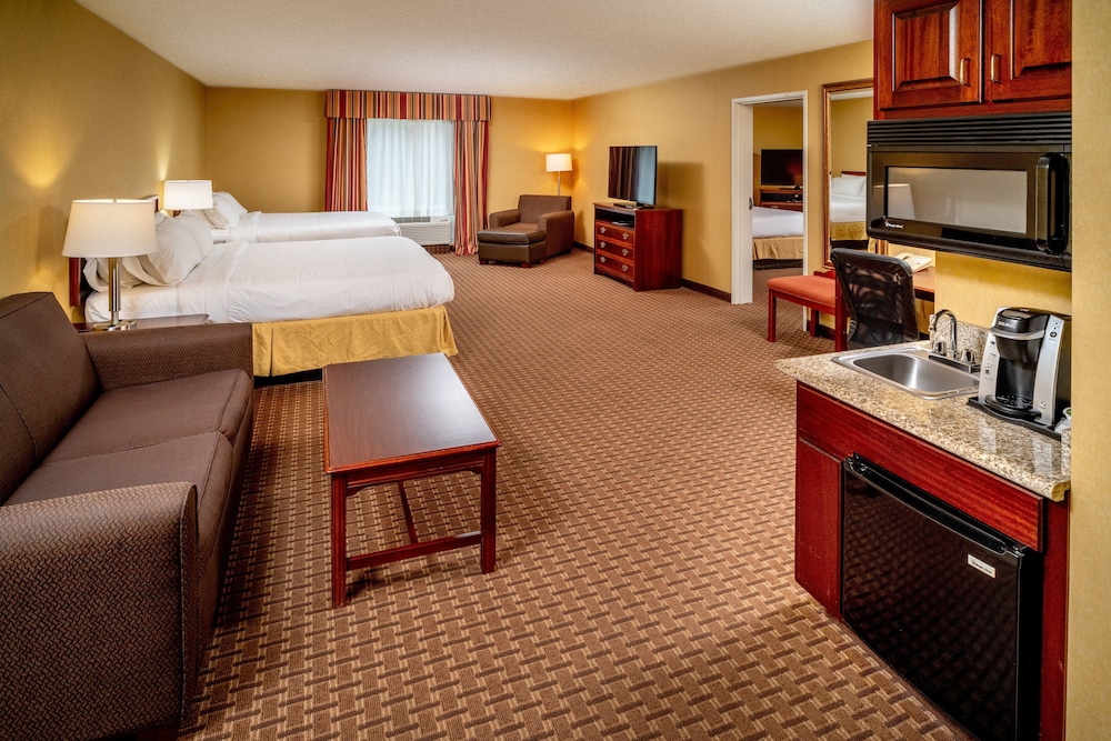 Holiday Inn Express Hotel & Suites Hazard by IHG - photo 18
