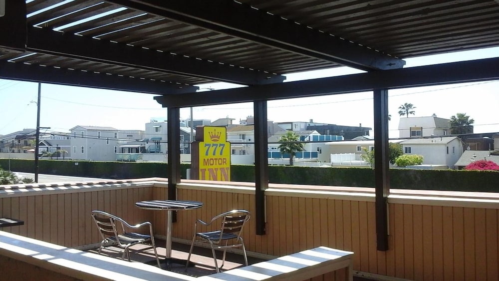 777 Motor Inn - photo 19