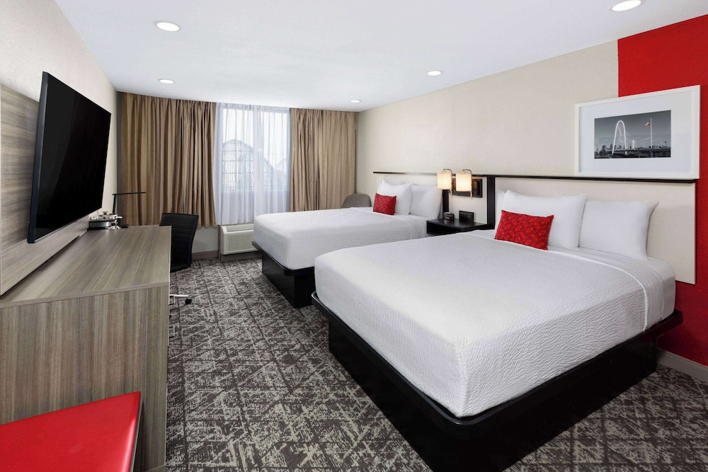 Ramada by Wyndham DFW Airport - photo 9