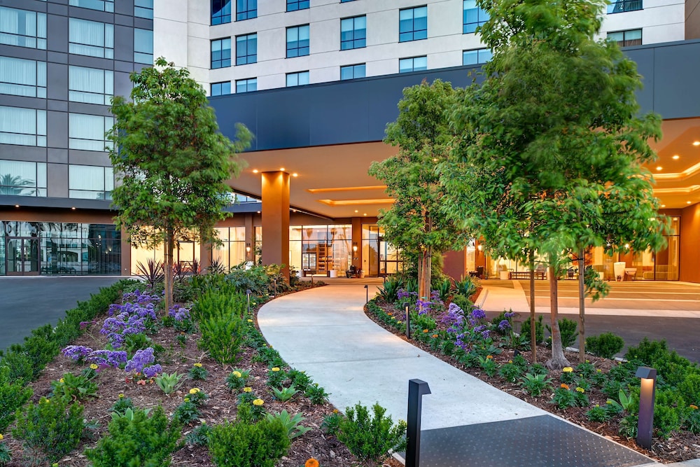 Home2Suites by Hilton Anaheim Resort - photo 54