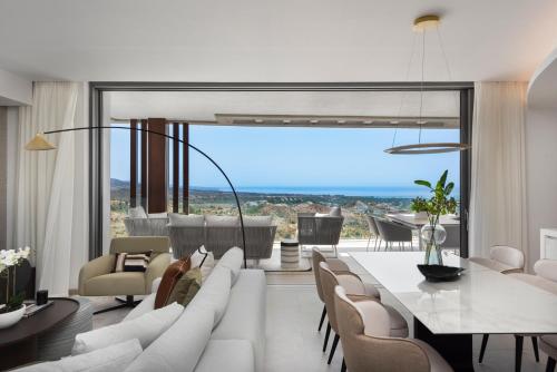 Marbella Quercus Penthouse Rooftop Infinity Pool — Benahavis