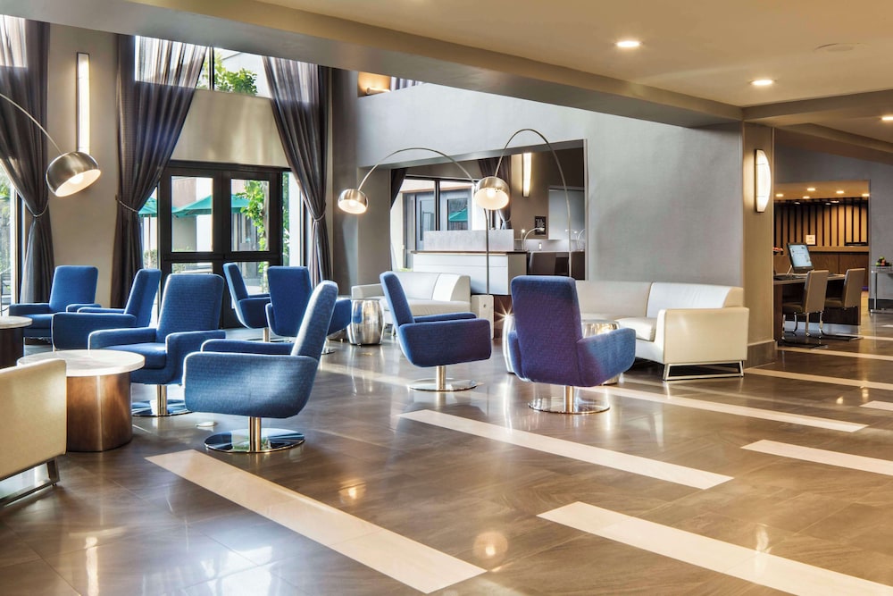 Doubletree by Hilton Newark Fremont - photo 2