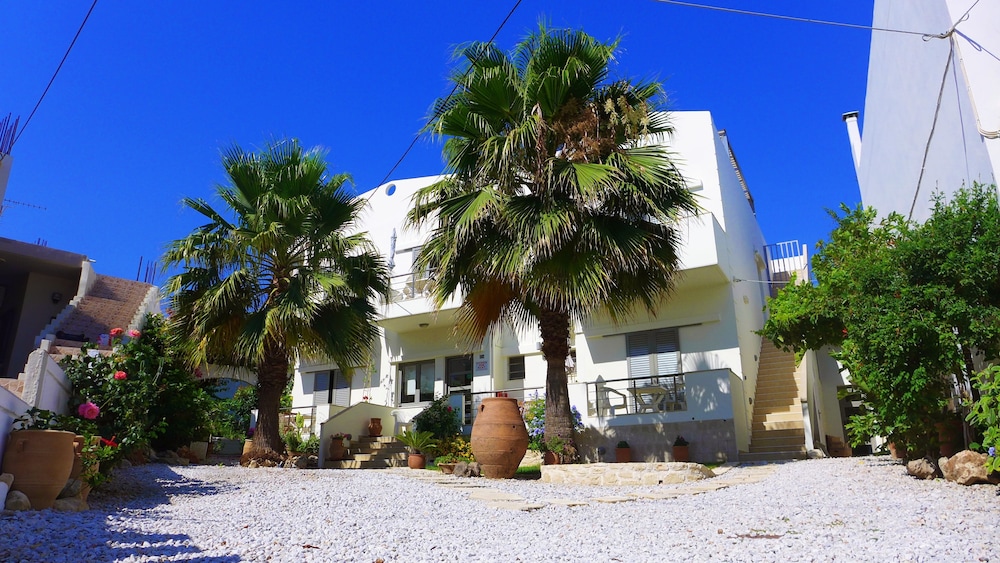 Lion Suites — 4-Star Luxury Hotel in Kalyves, Greece