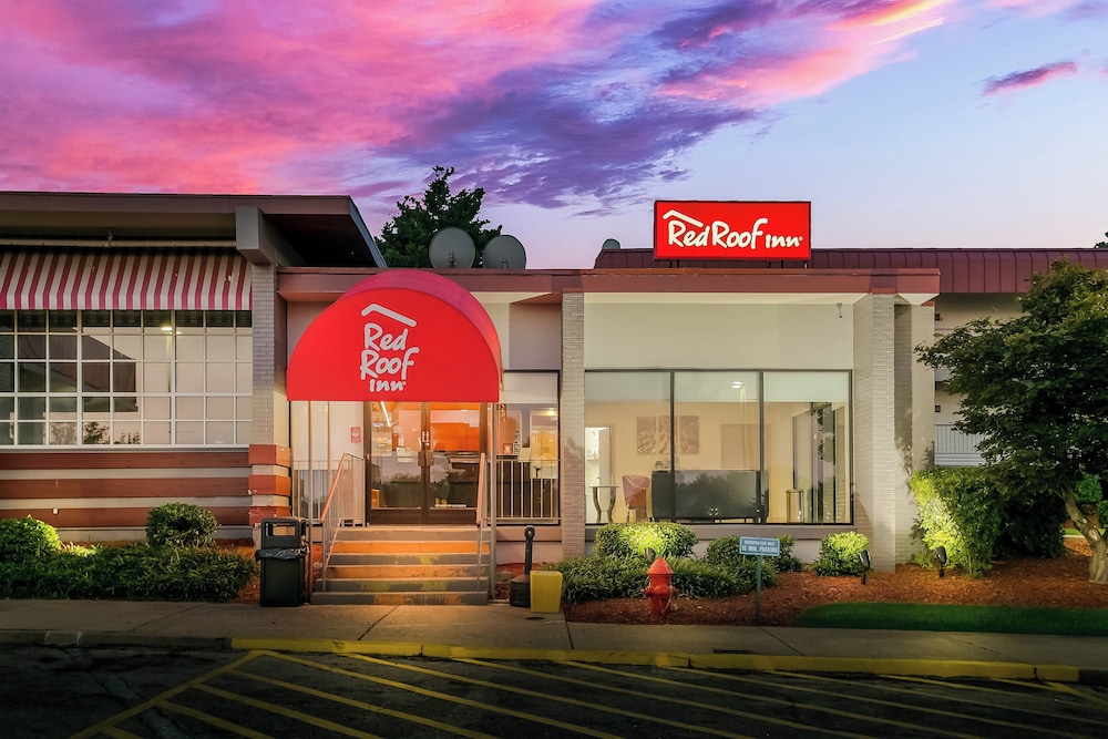 Red Roof Inn Baltimore - photo 35