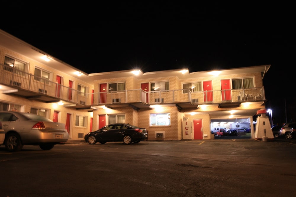 Lake City Motel in Dartmouth, Canada