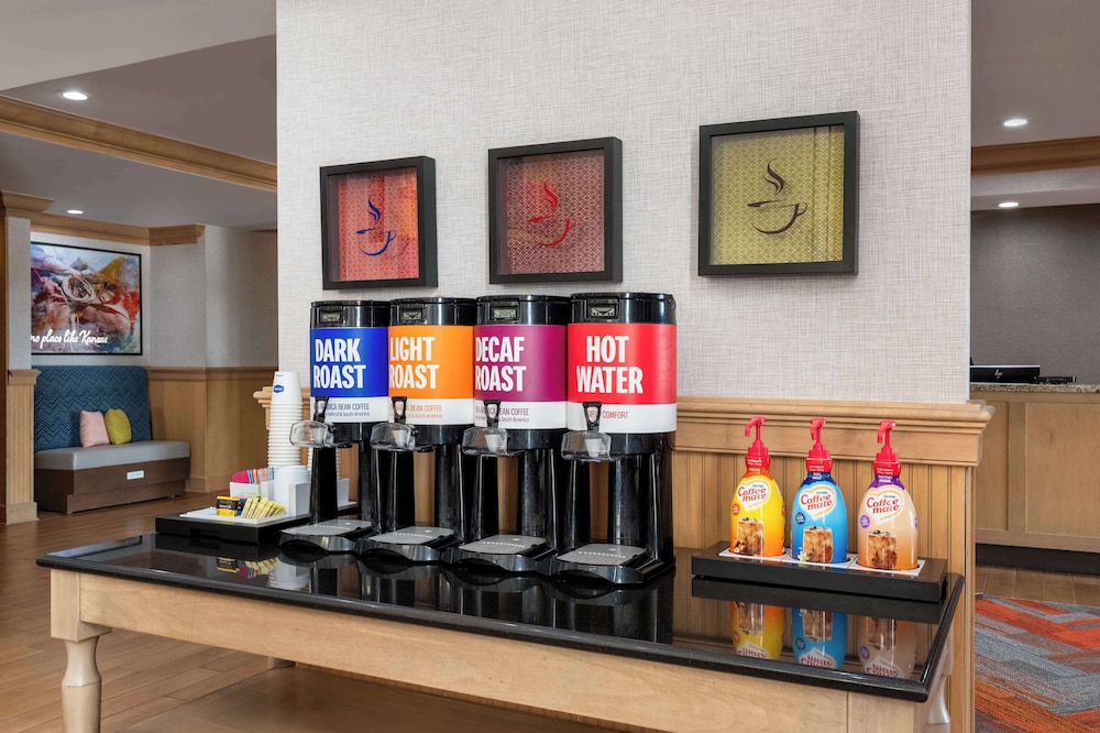 Hampton Inn & Suites Dodge City - photo 36