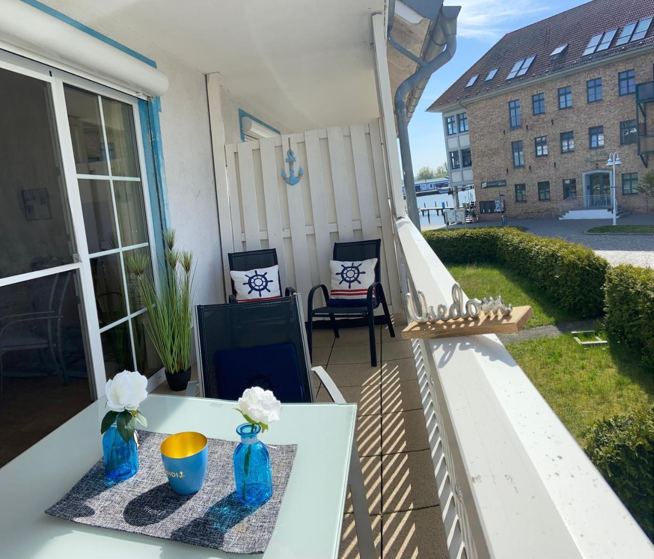 Ferienwohnung Steuerrad Hafenidyll — 4-Star Luxury Hotel in Karlshagen, Germany