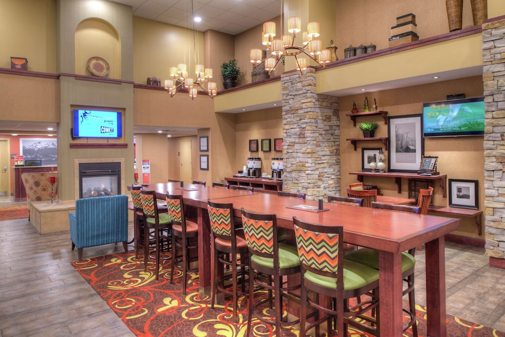 Hampton Inn & Suites Rifle - photo 7