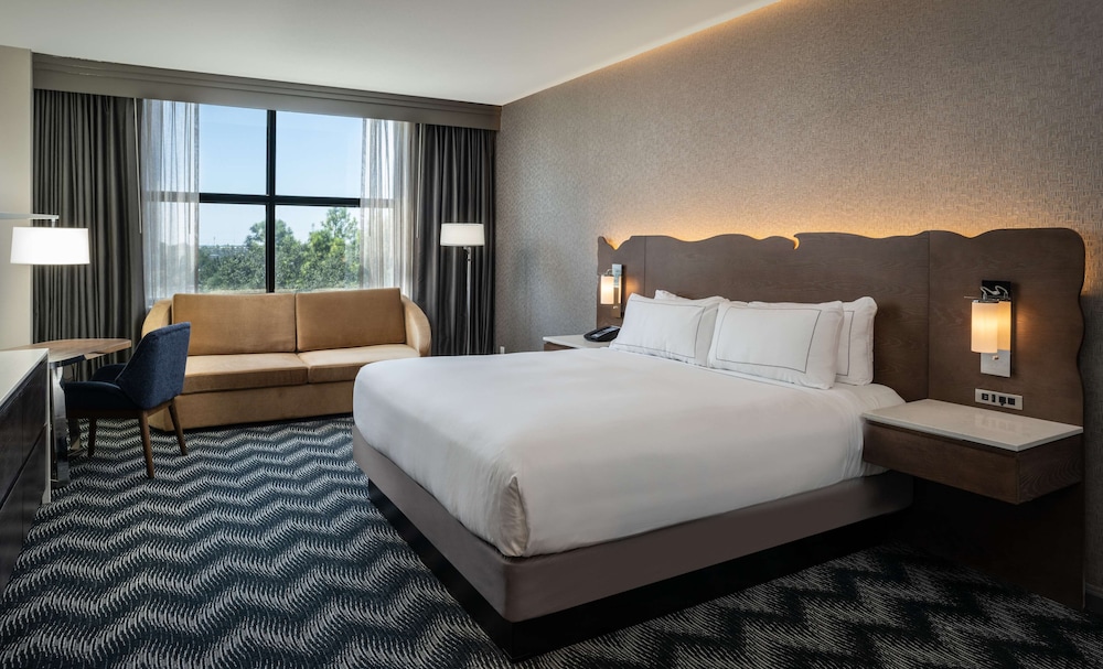 Hilton Houston North - photo 12