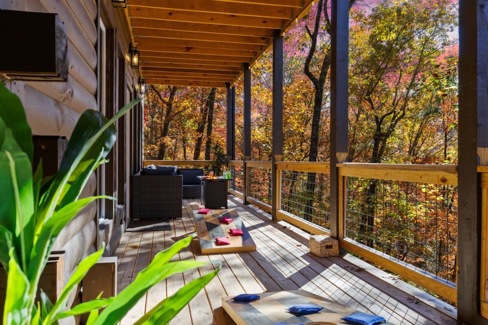 Mountain Majesty By Ghosal Luxury Lodging - photo 26