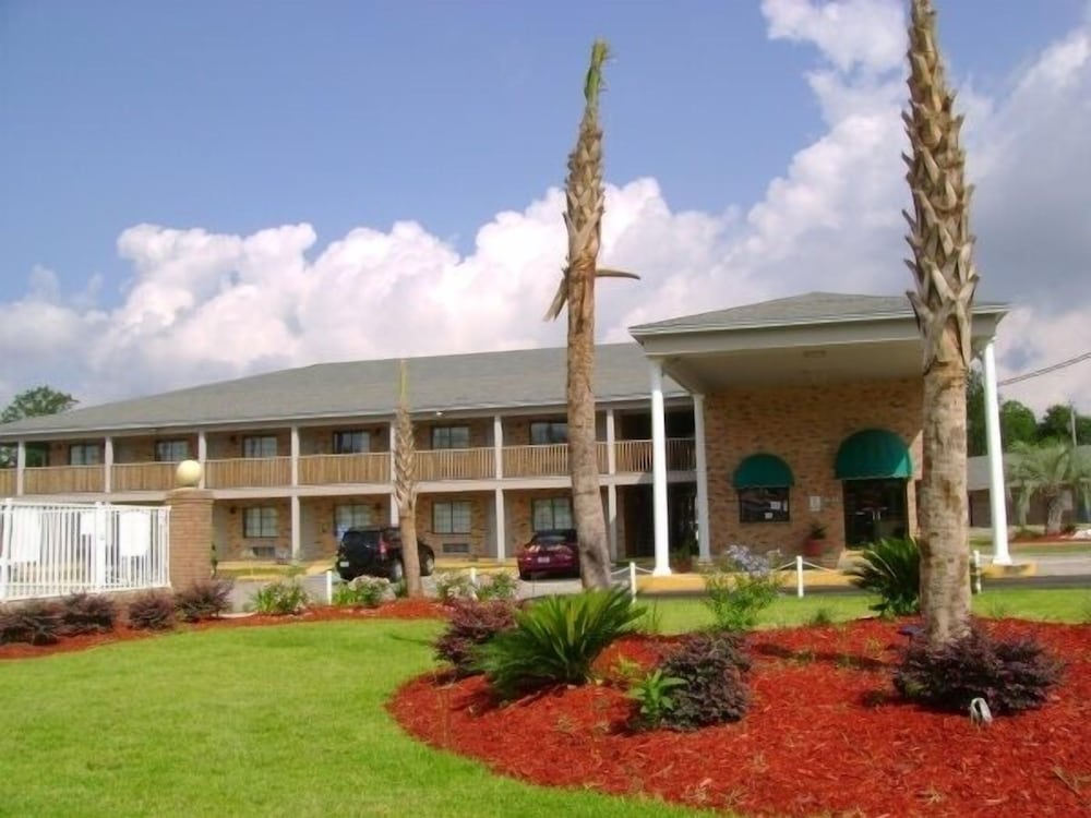 Emerald Sands Inn in Milton, United States