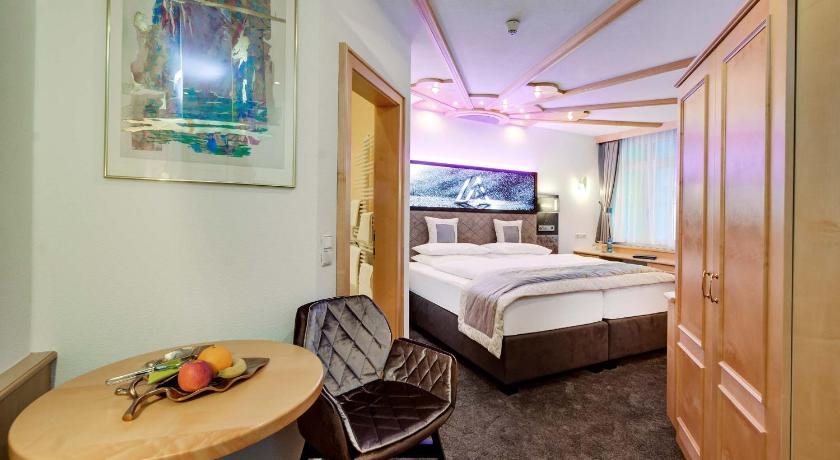 Apart Garni Erna — 4-Star Luxury Hotel in Ischgl, Austria