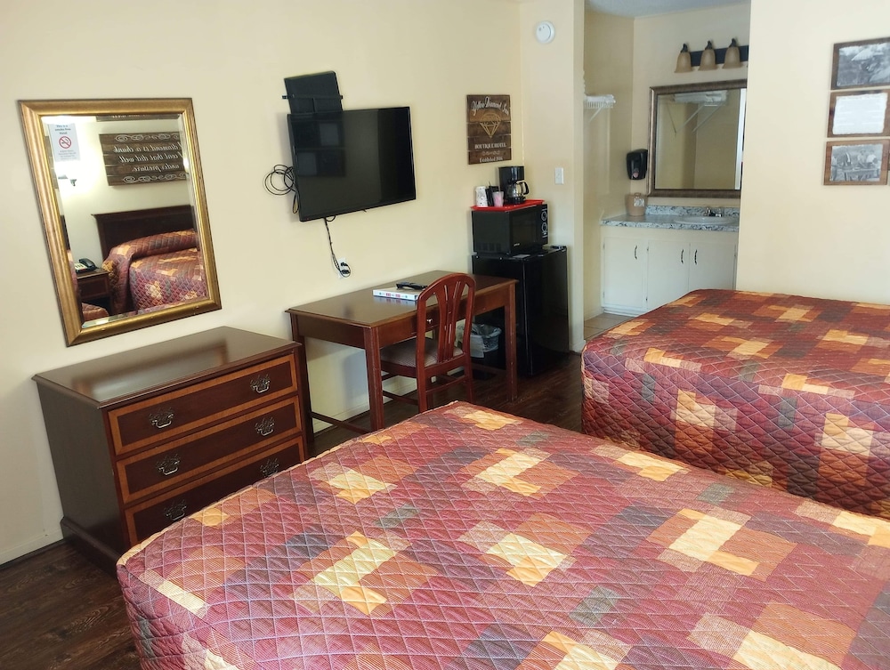 Yellow Diamond Inn - photo 13