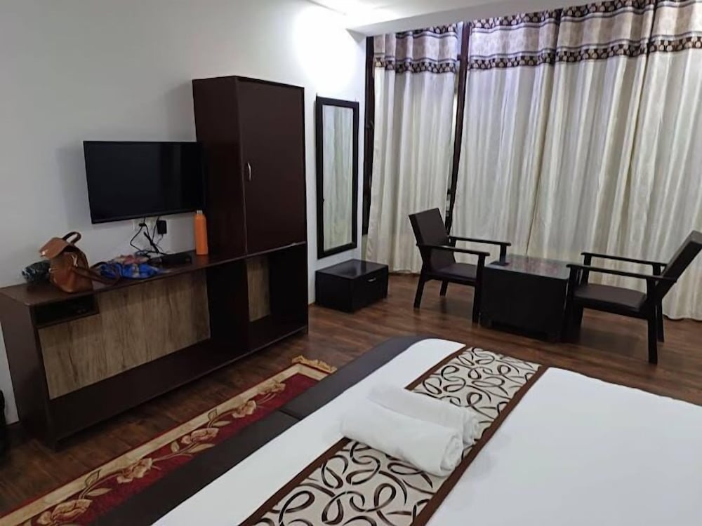 Hotel The White Castle in Kargil, India