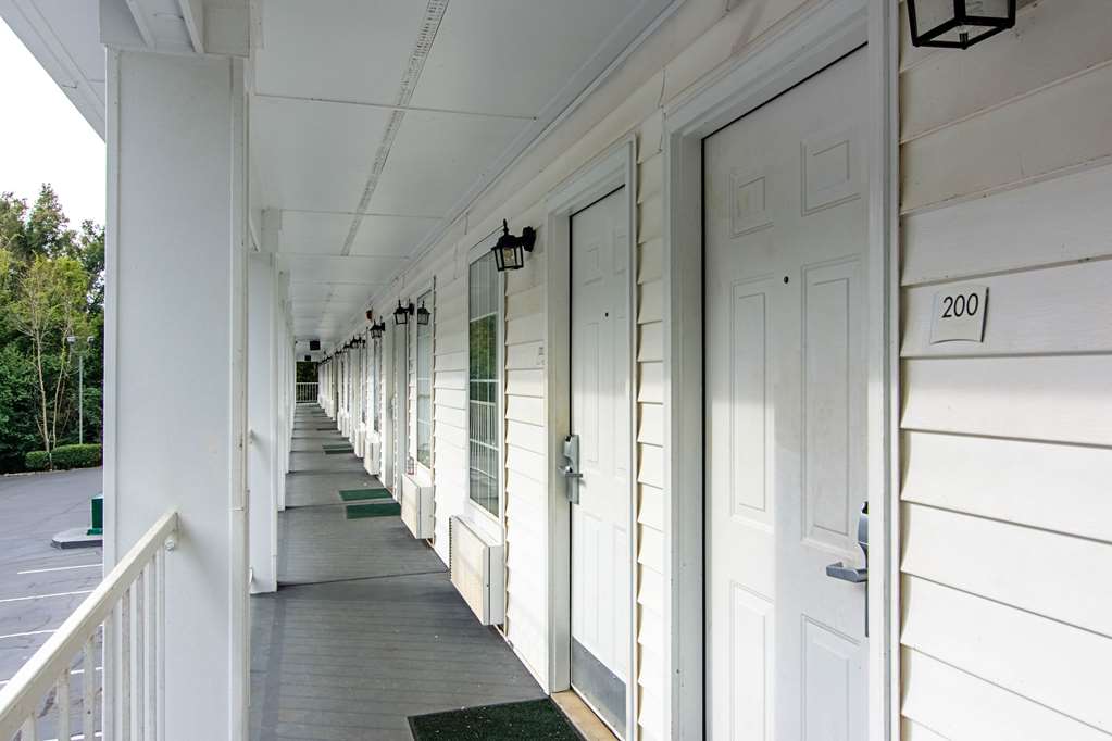 Quality Inn Thomaston - photo 27