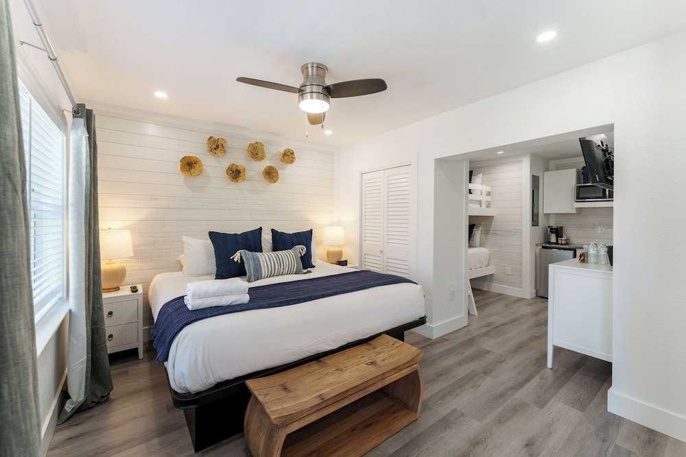 Siesta Key Beach Resort and Suites - photo 21