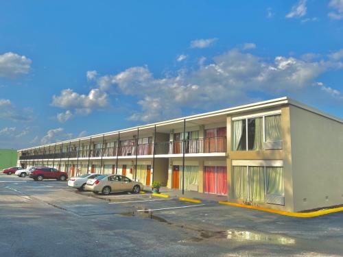 River Palm Hotel - photo 7