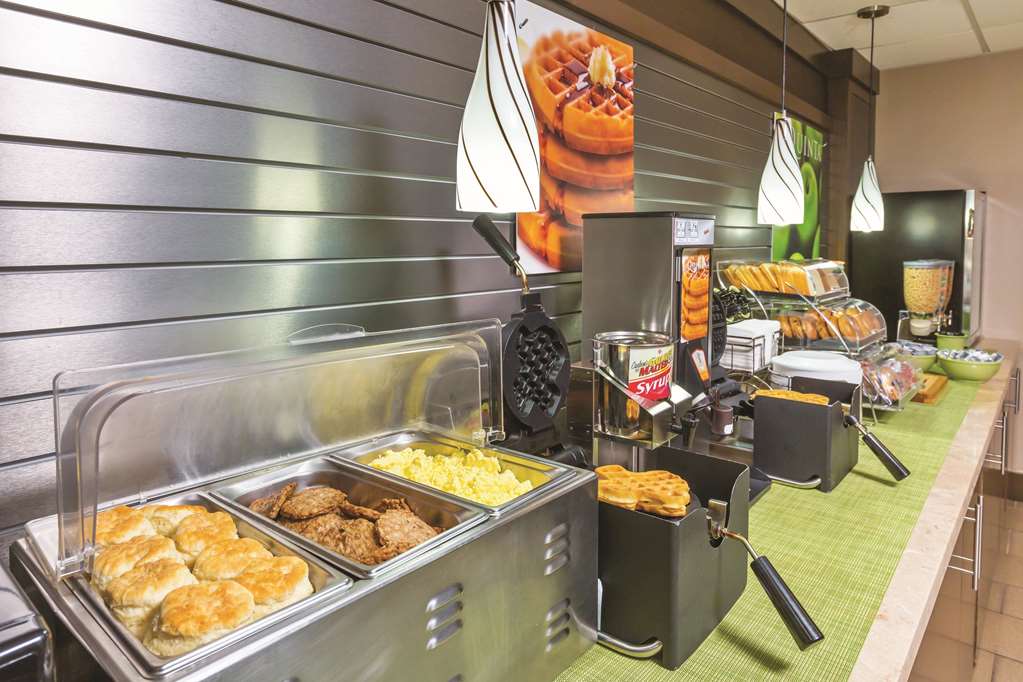 La Quinta Inn by Wyndham Austin North - photo 24