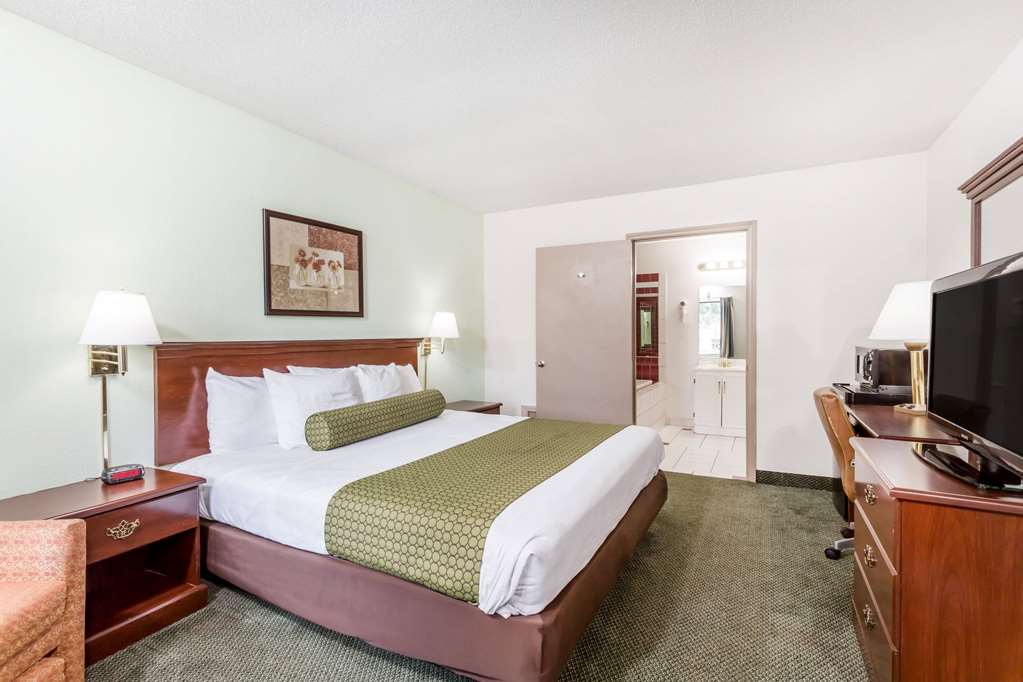 Days Inn by Wyndham Raleigh Glenwood Crabtree - photo 18
