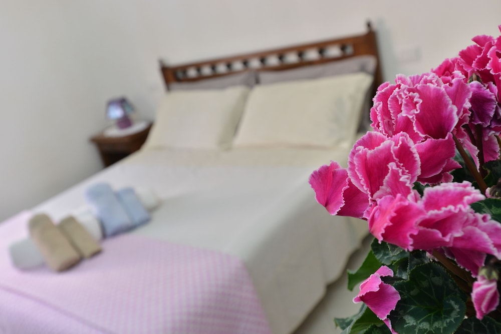 IzzHome Regina Margherita — 4-Star Luxury Hotel in Pula, Italy