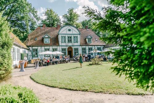 Ferienvilla Jagdschloss Friedrichsmoor pet-friendly hotel Neustadt-Glewe