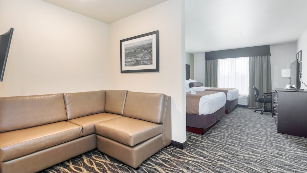 Cobblestone Hotel and Suites Janesville - photo 10