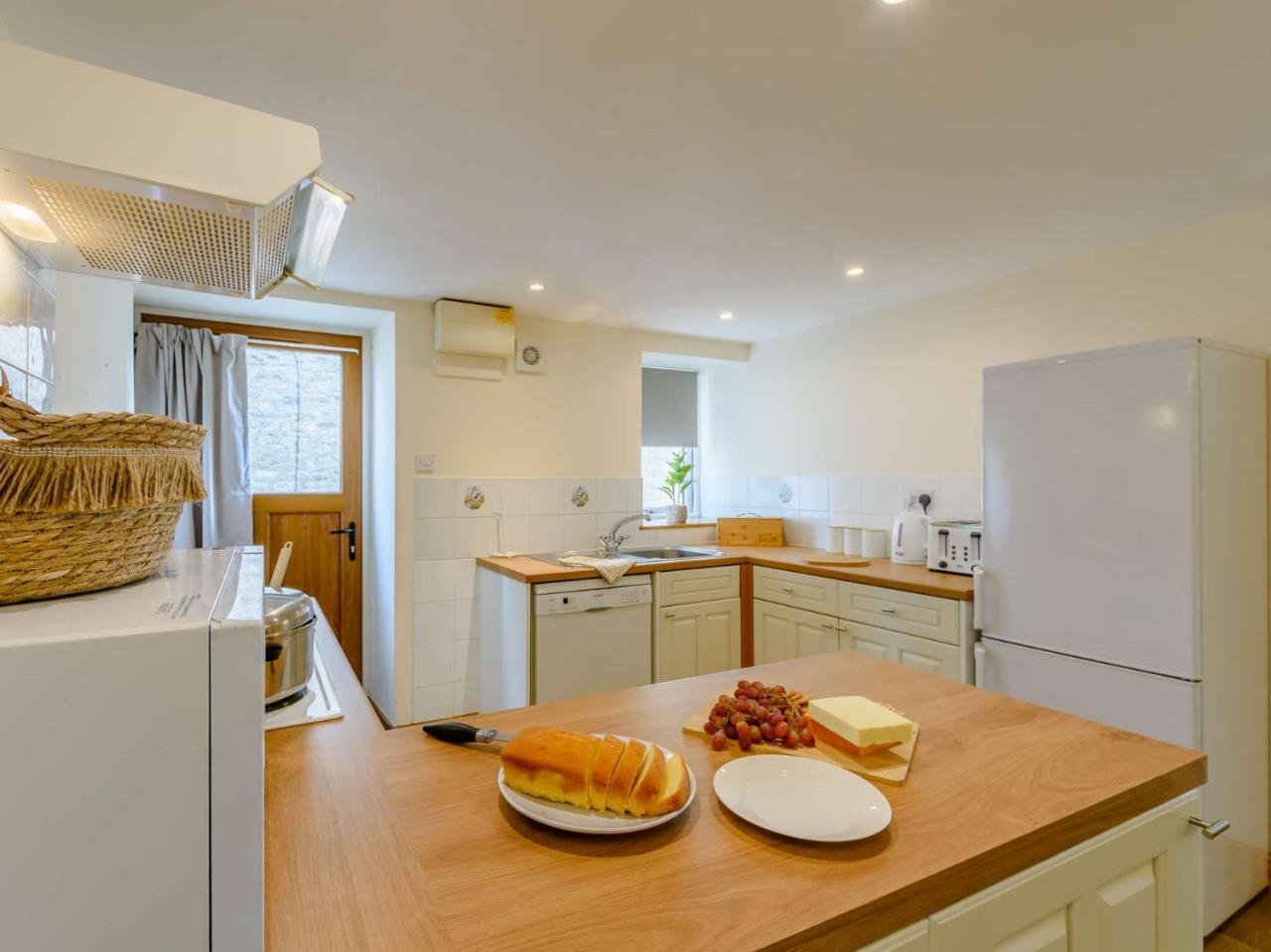 3 Bed in Newton on Rawcliffe 88958