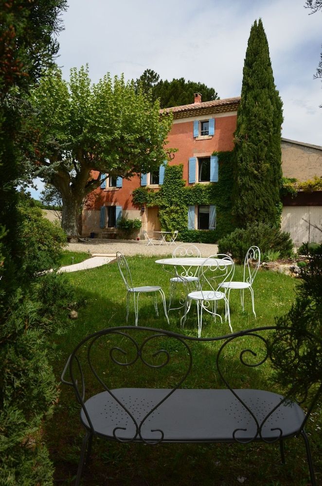 Bastide Des Lavandieres in Gargas, France