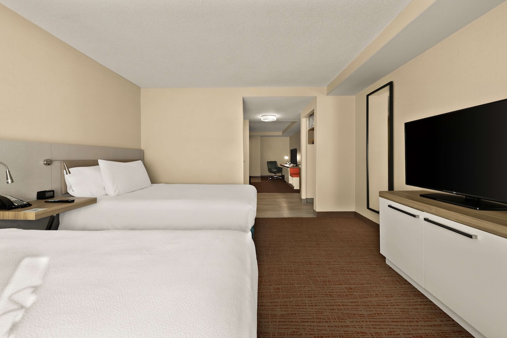 Hilton Garden Inn Williamsburg - photo 13