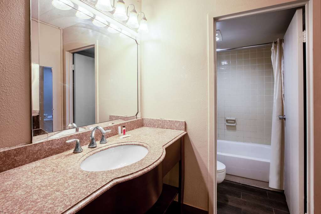 Baymont by Wyndham Northwood - photo 26