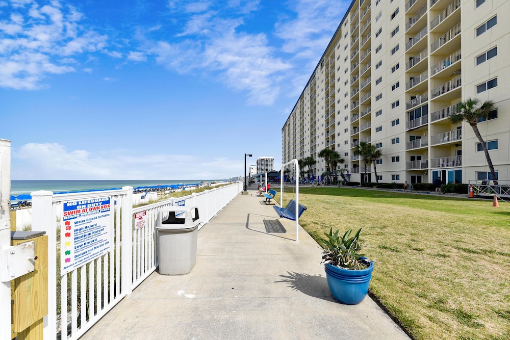 Regency Towers by Book That Condo - photo 59