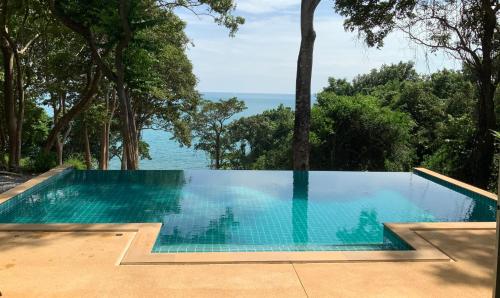 Beachfront villa in Rawai — 4-Star Luxury Hotel in Phuket, Thailand