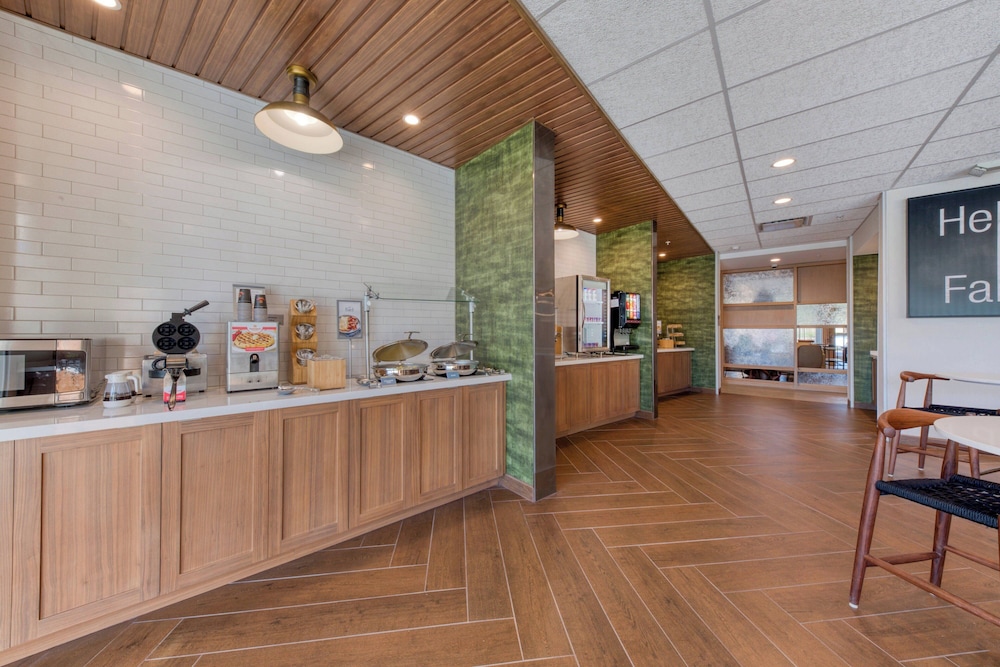 Fairfield Inn & Suites by Marriott Charlotte Belmont - photo 36