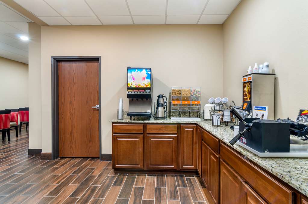 Comfort Inn & Suites Salina North - photo 29