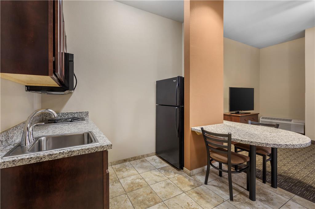Best Western North Edge Inn - photo 20