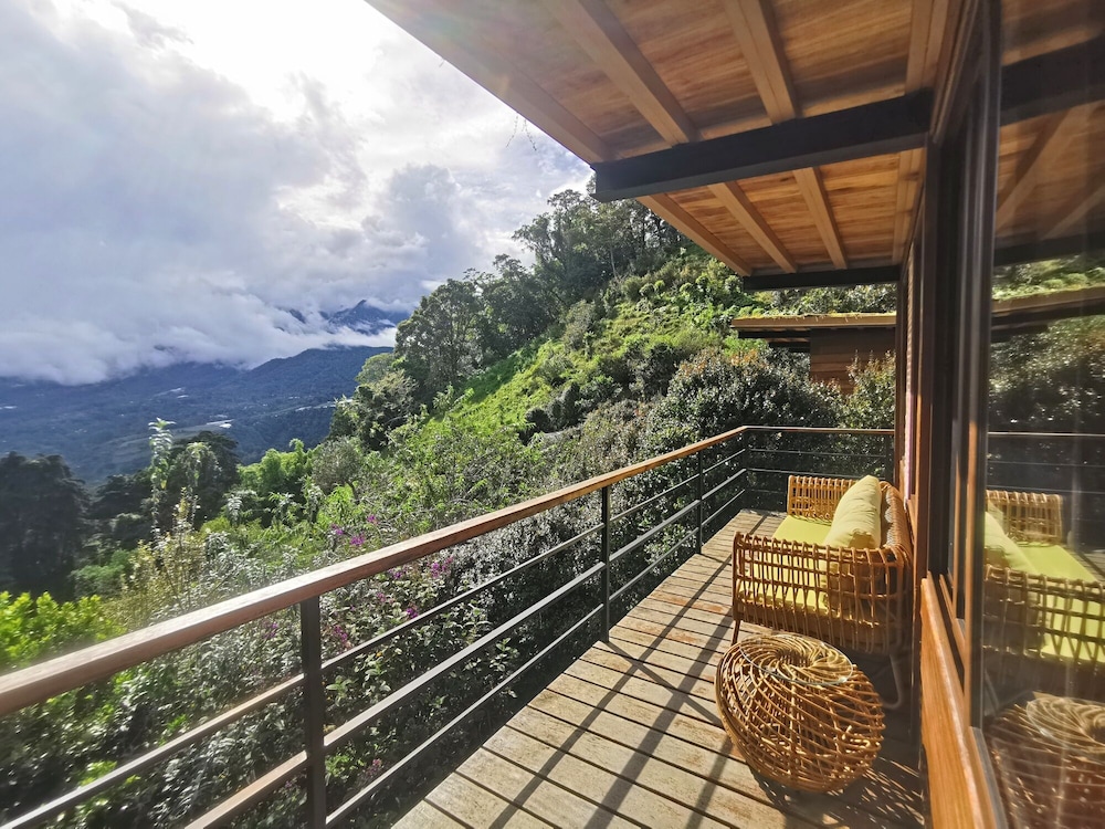 Boquete Cloud Forest Lodge — 4-Star Luxury Hotel in Los Naranjos, Panama