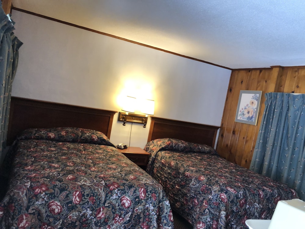Sun 'N Snow Hotel - photo 33