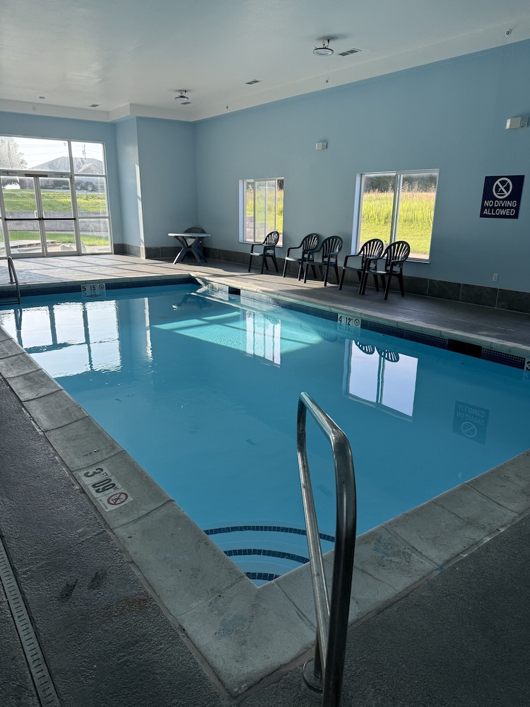Baymont by Wyndham Kingdom City - photo 18