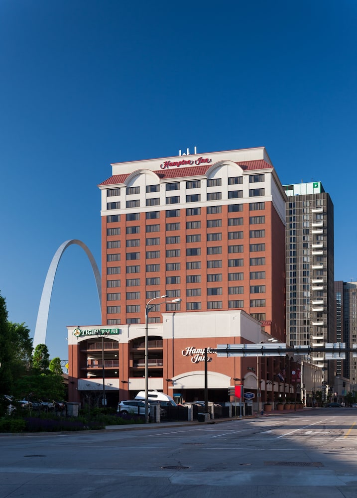 Hampton Inn St. Louis Downtown at the Gateway Arch - photo 54