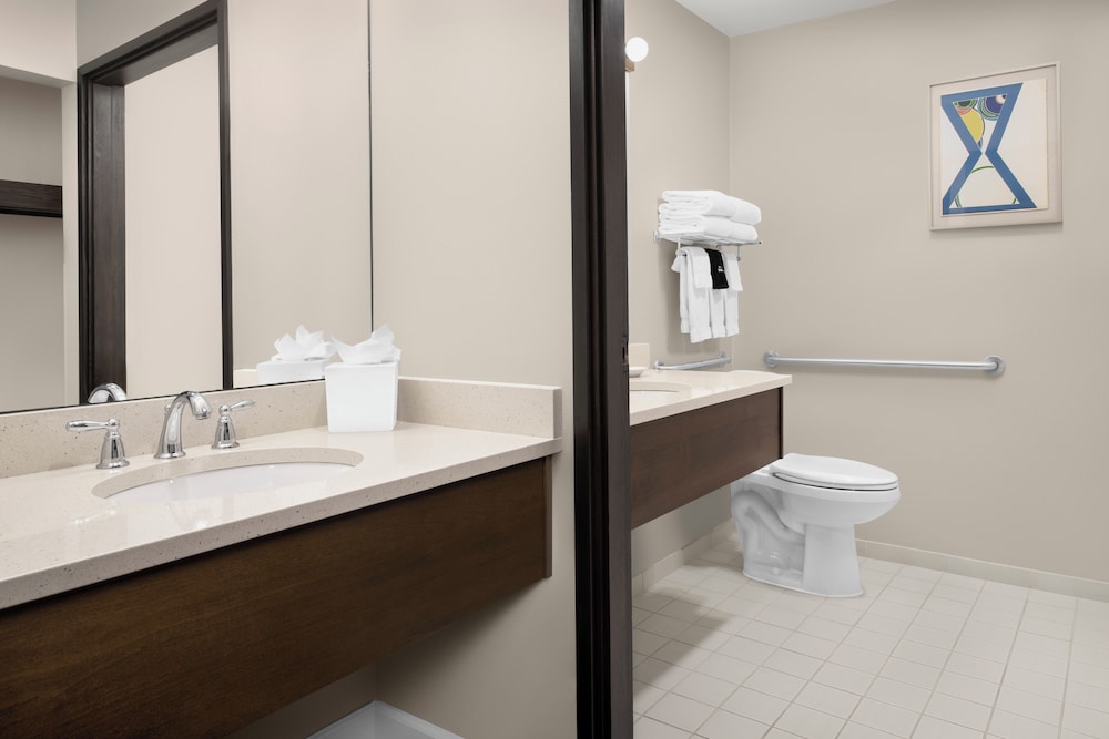 Ashland Hills Hotel & Suites - photo 26