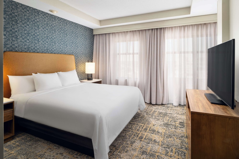 Embassy Suites Lincoln - photo 9