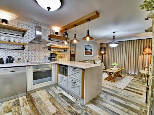 dk villas 4 Riverview Hout Bay