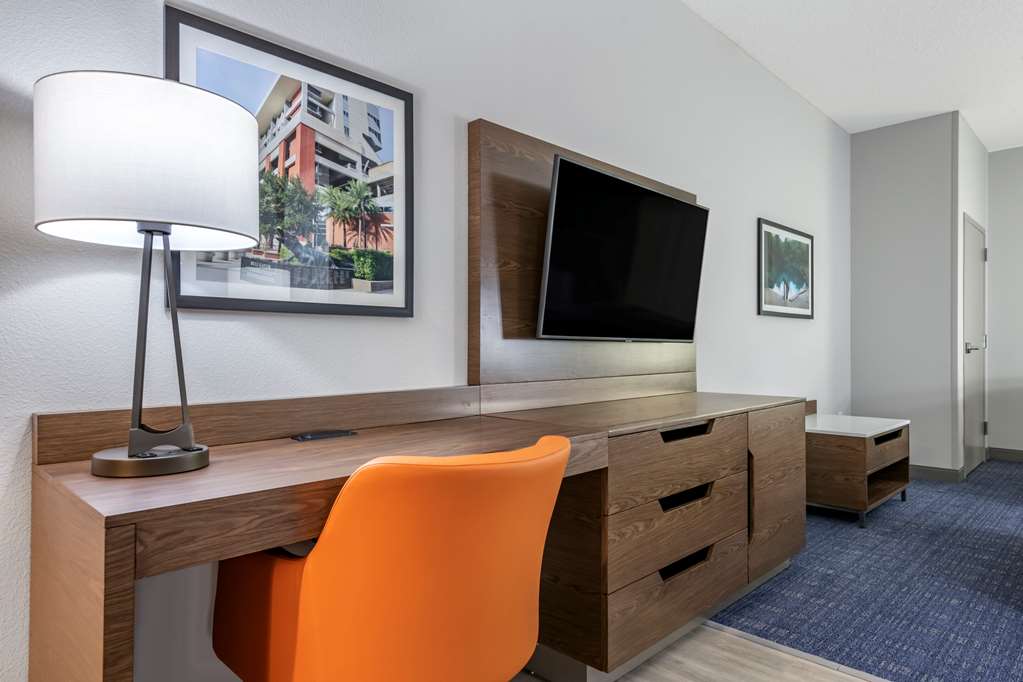 Comfort Suites Gainesville near University - photo 18