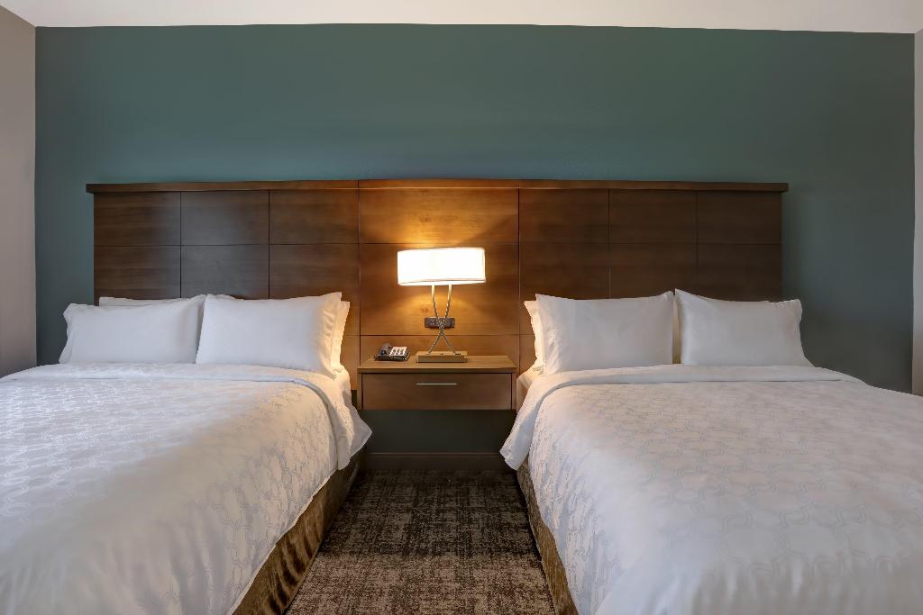Clarion Hotel Overland Park - photo 45