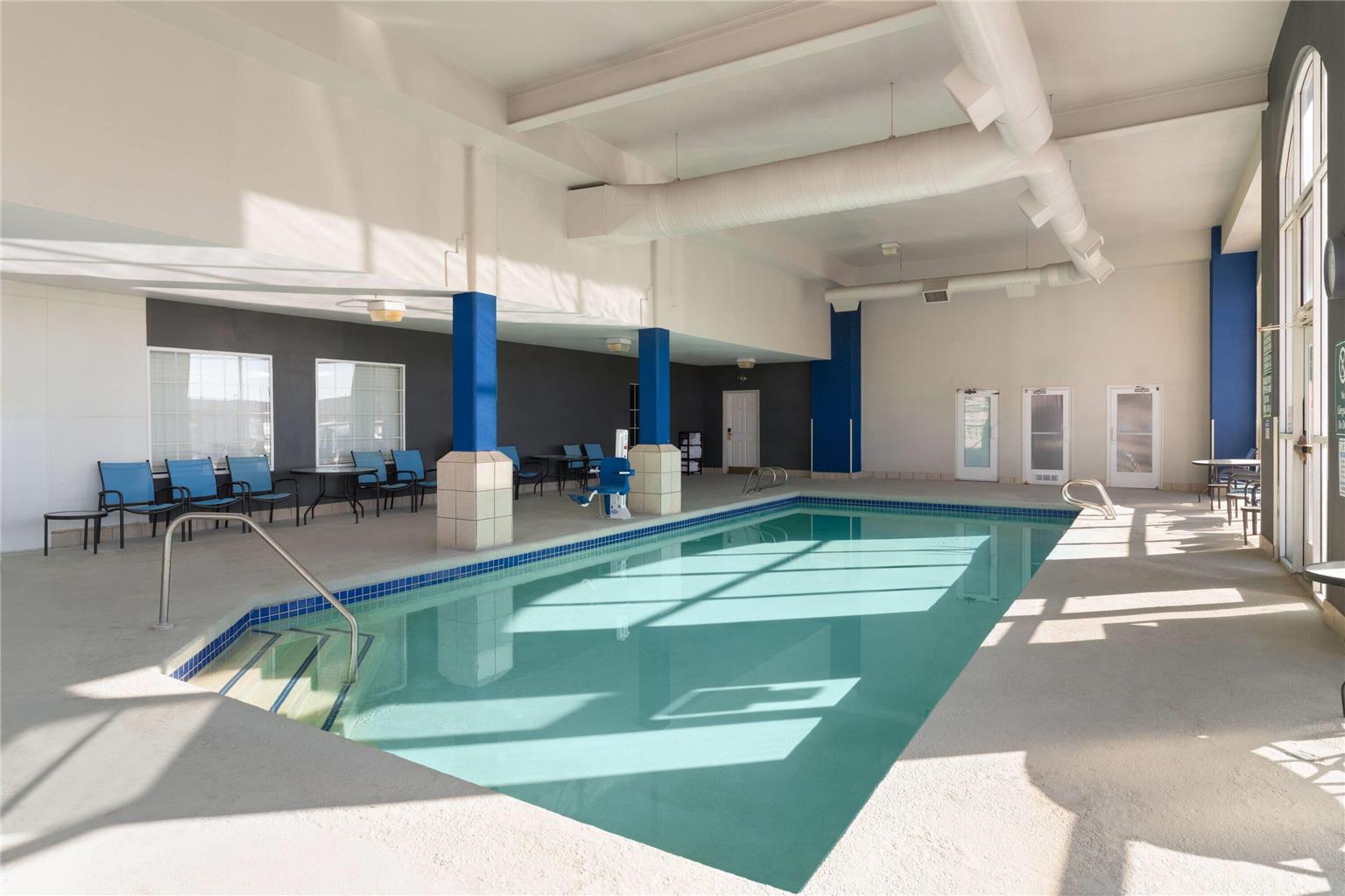 La Quinta Inn & Suites by Wyndham Gallup - photo 15
