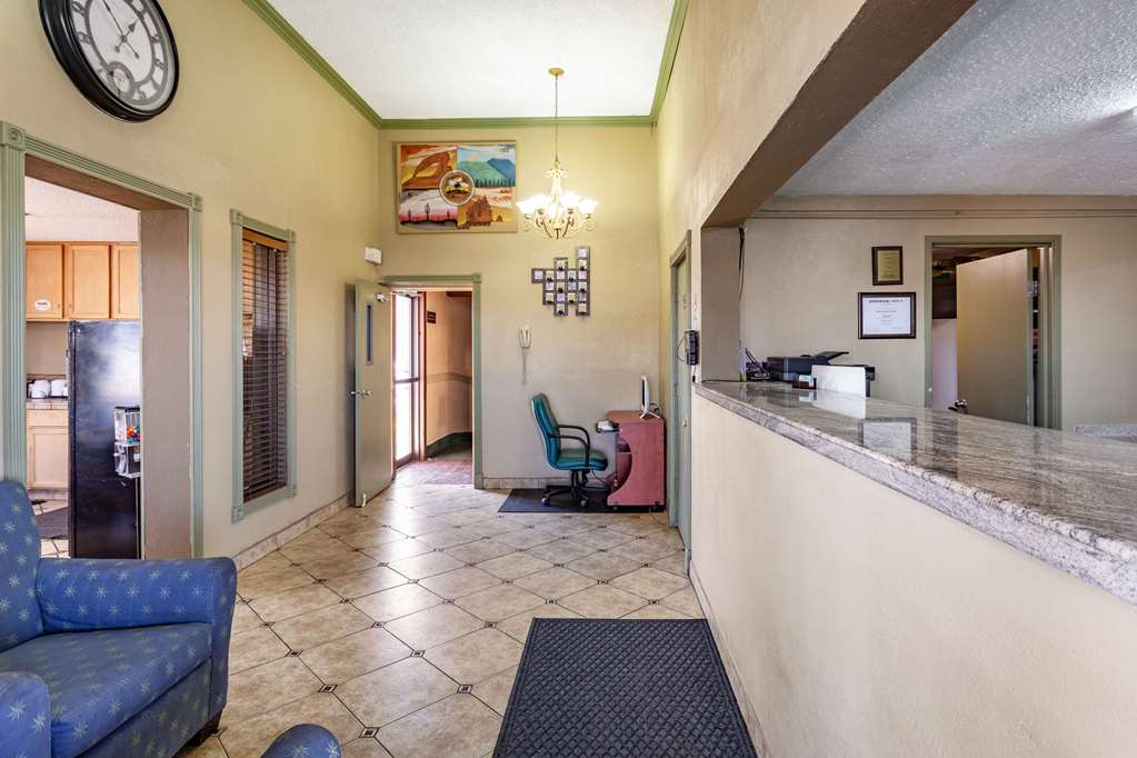 Rodeway Inn Farmington - photo 12