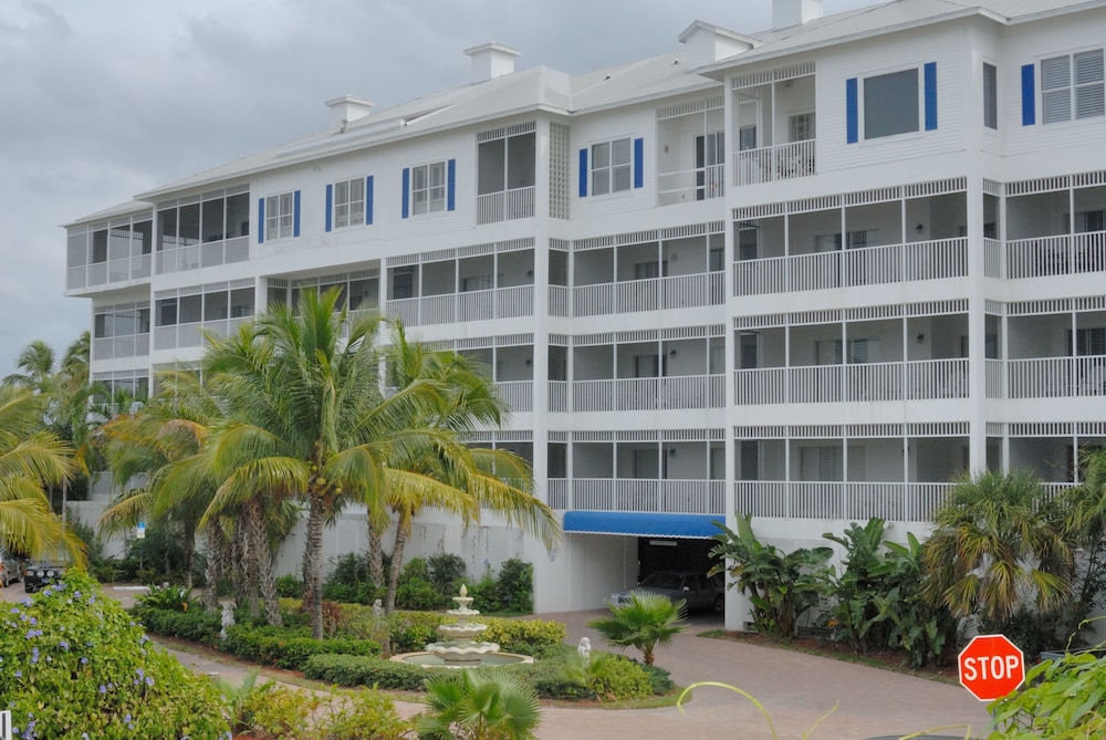 Olde Marco Island Inn and Suites - photo 36