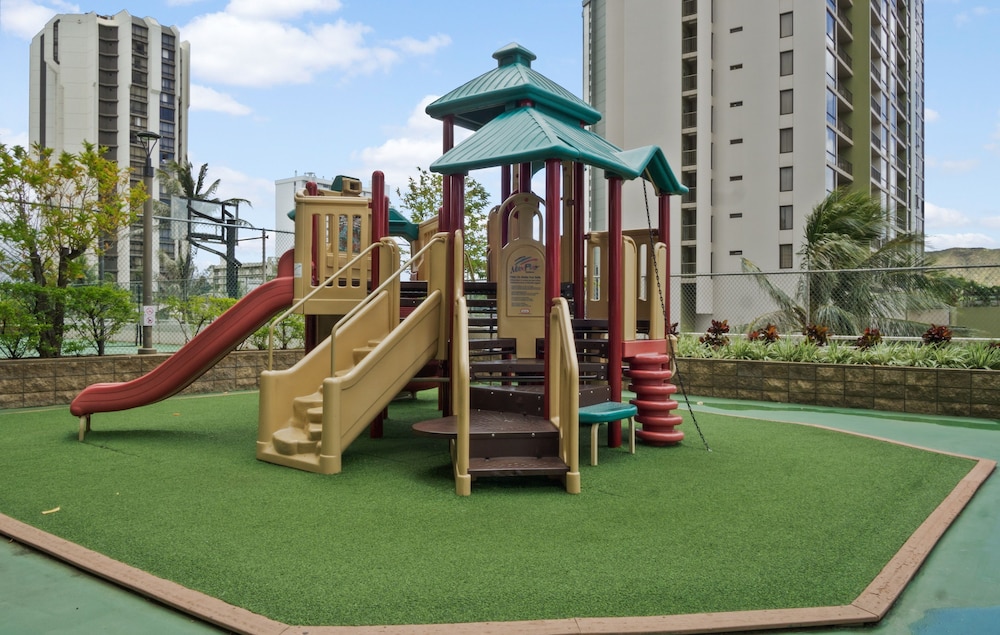 Waikiki Banyan By Darmic - photo 120