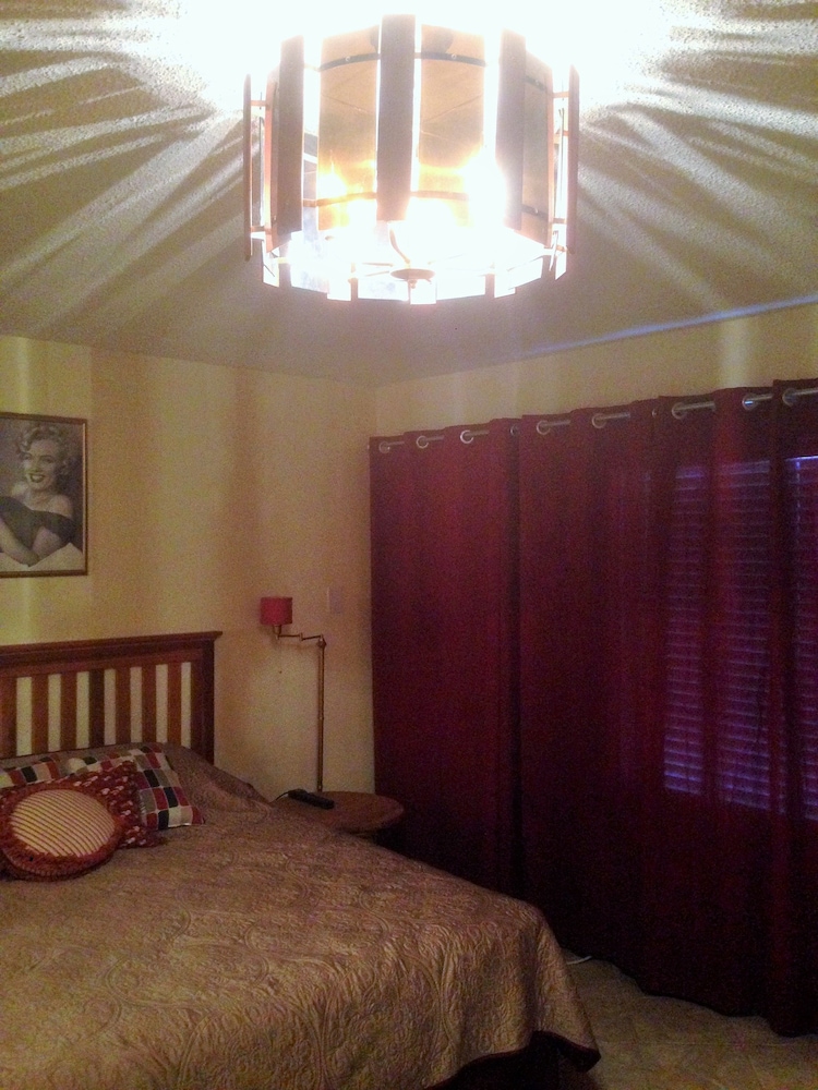Capri Beach Hotel - photo 19